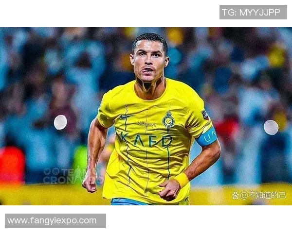 金色头发的足球明星们在绿茵场上的辉煌瞬间与传奇故事